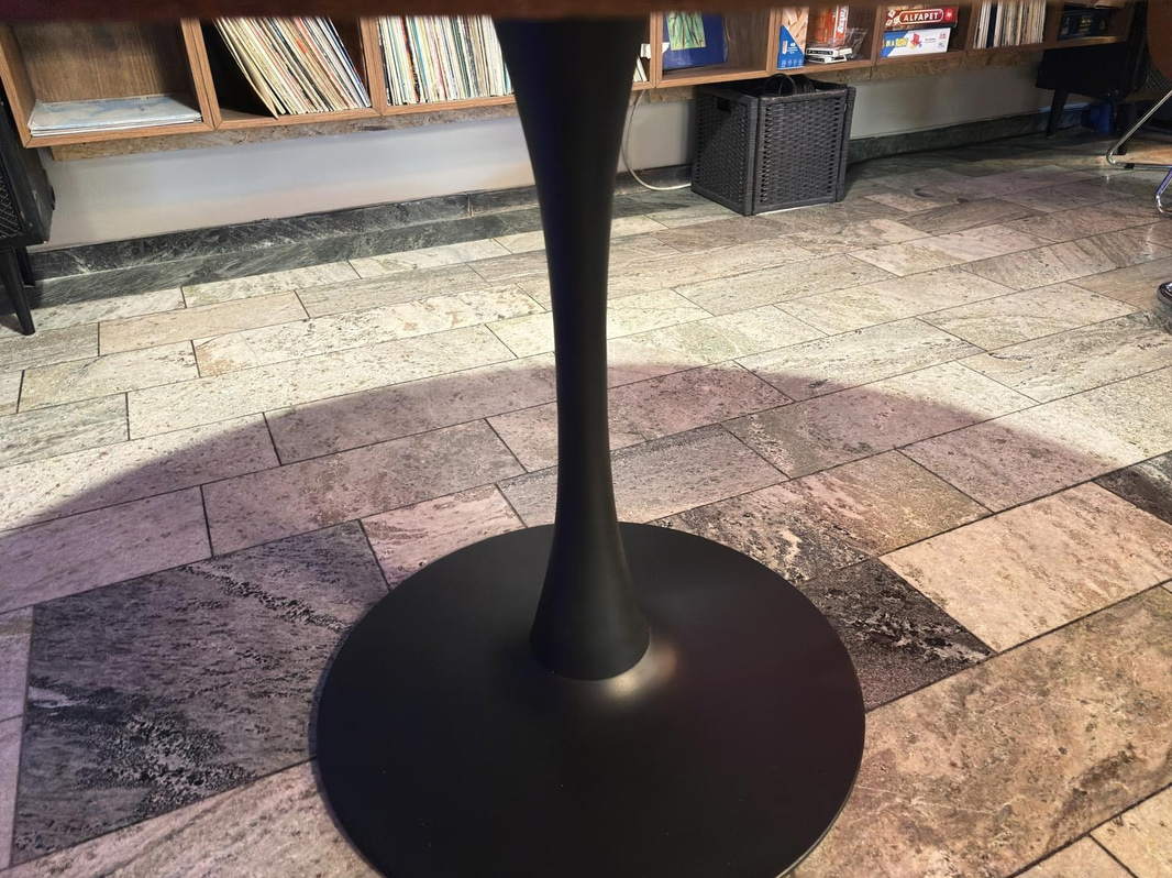 Round table