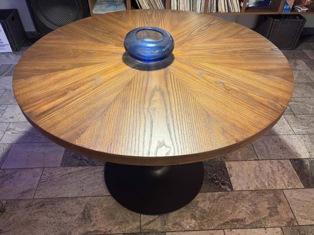 Round table