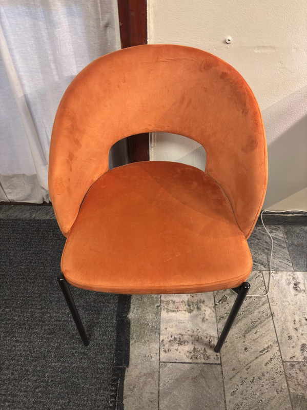 Table incl. 2 chairs