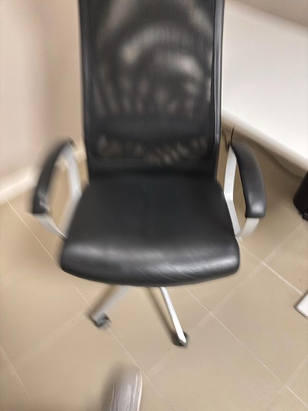 Height-adjustable desk incl. office chair