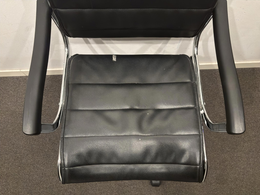 Electric height-adjustable desk incl. office chair