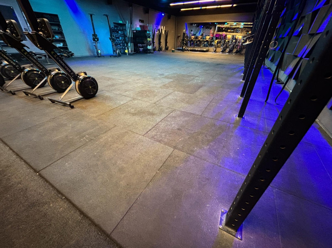 Gym flooring, approx. 270 m²