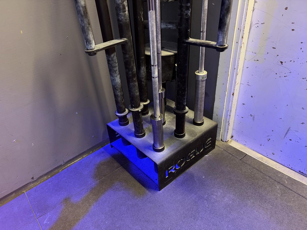 Rack incl. assorted bars, various lengths/weights