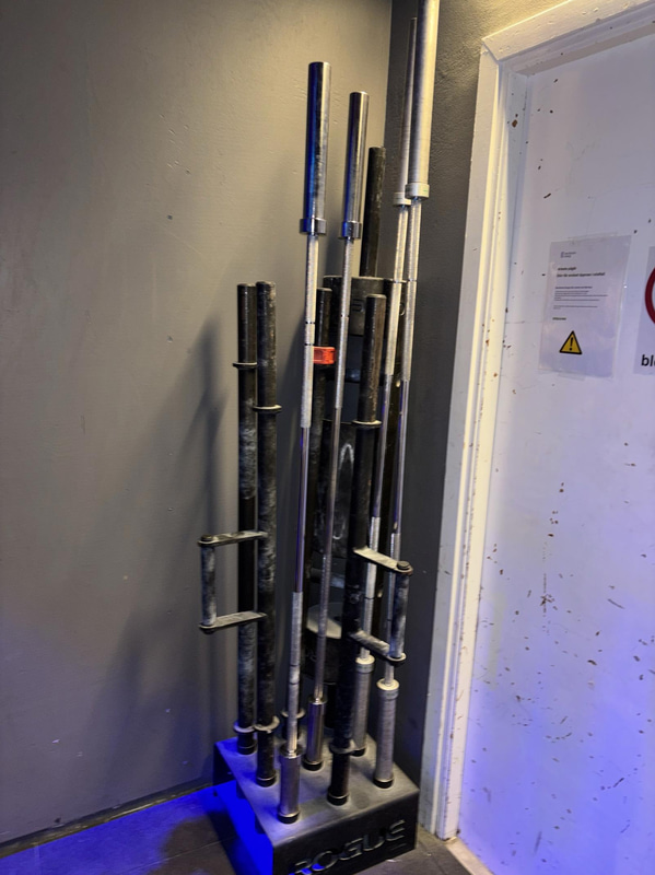 Rack incl. assorted bars, various lengths/weights