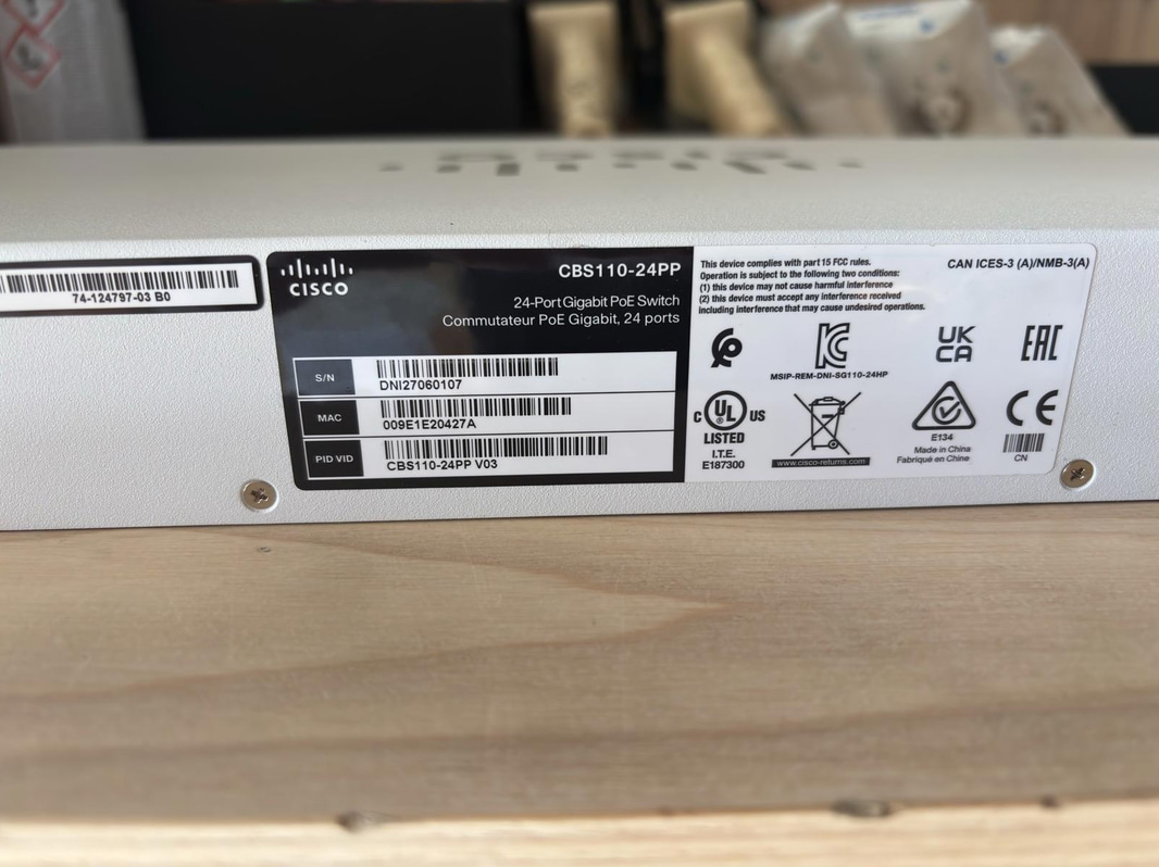 Switch Cisco CBS110-24PP 24-port PoE