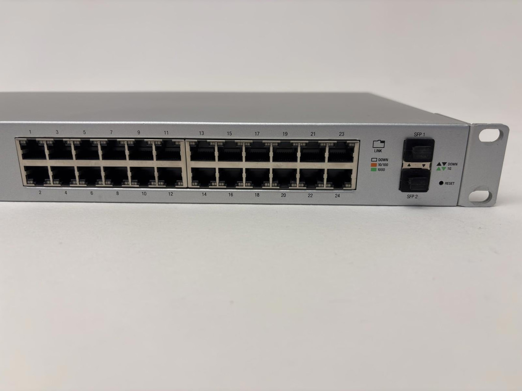 Ubiquiti US24 24-port switch
