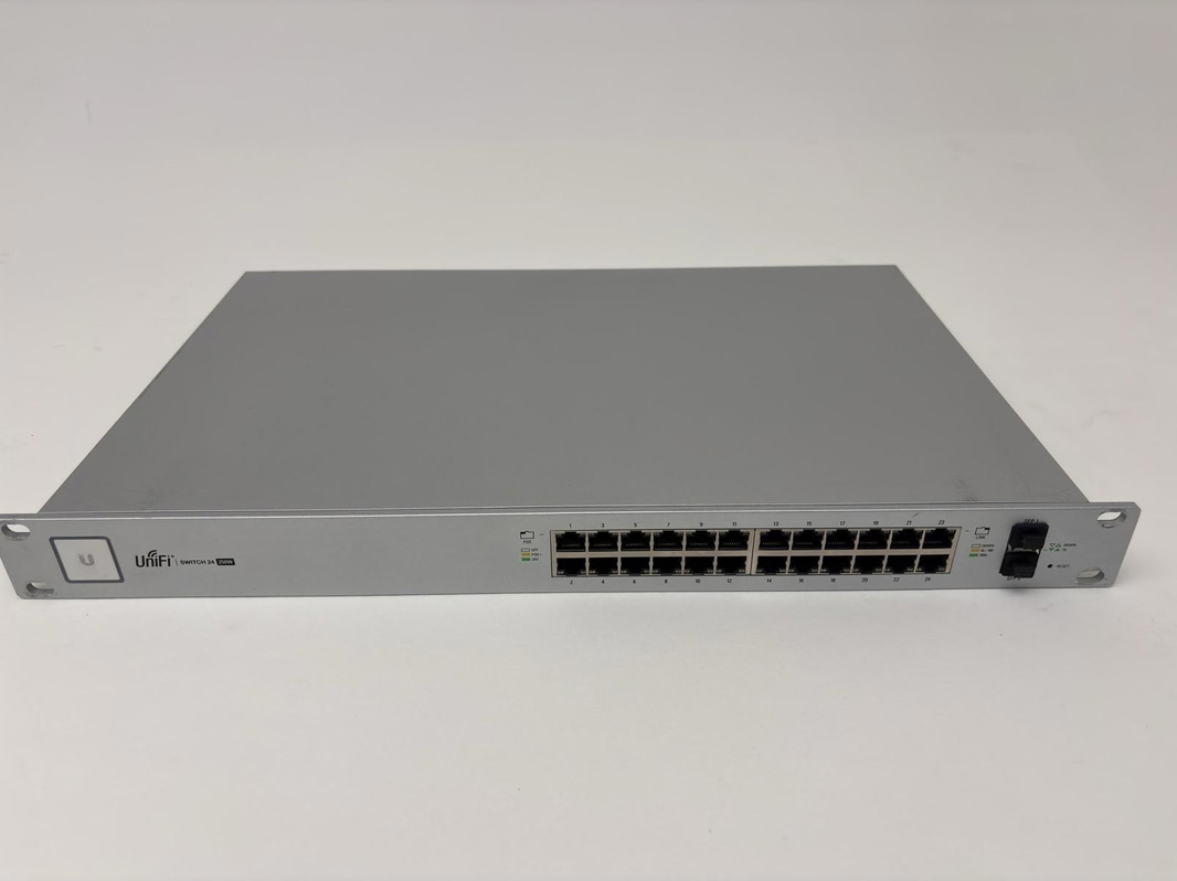 Switch Ubiquiti US-24-250W 24-port