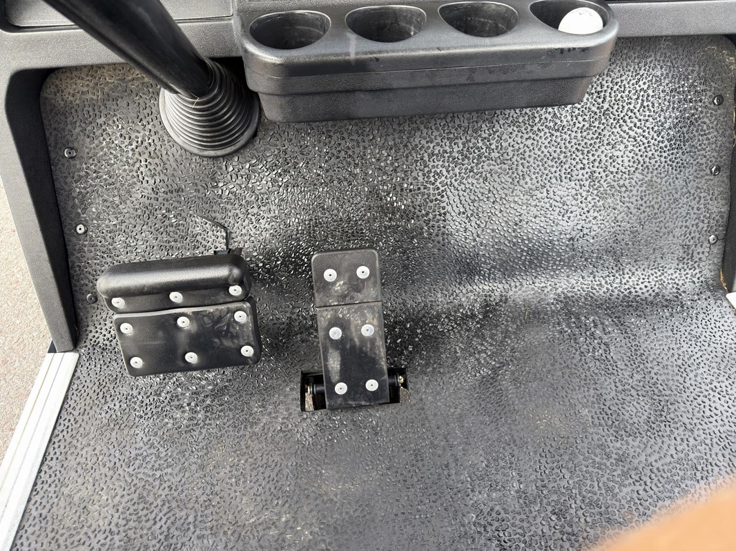 Golf Cart EZ-GO TXT | Reupholstered | New batteries