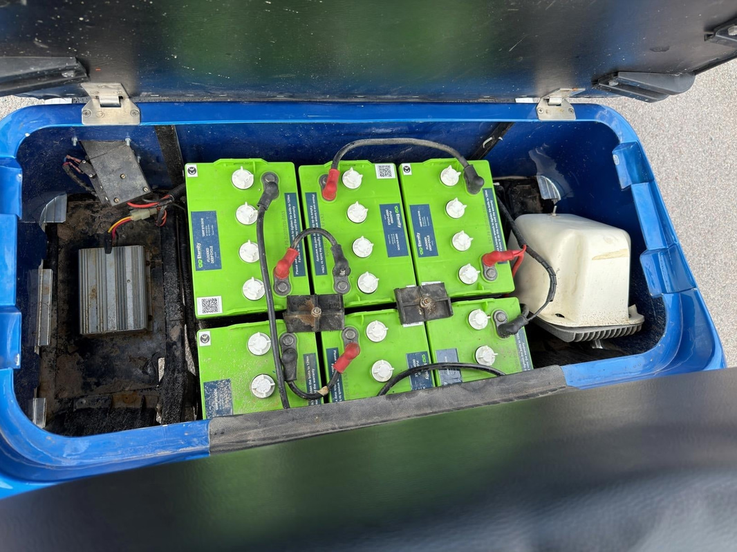 Golf Cart EZ-GO TXT | Reupholstered | New batteries