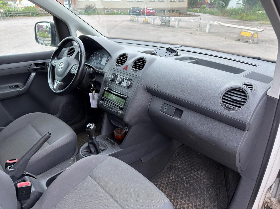 Volkswagen Caddy 1.6 TDI Panel Van (75 hp) -2015