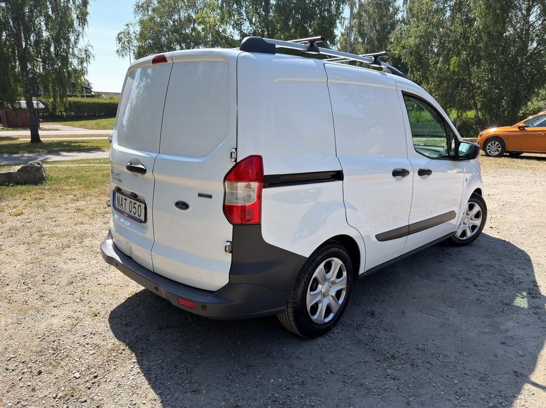 Ford Transit Courier 1.0T EcoBoost (100 hp)-2018