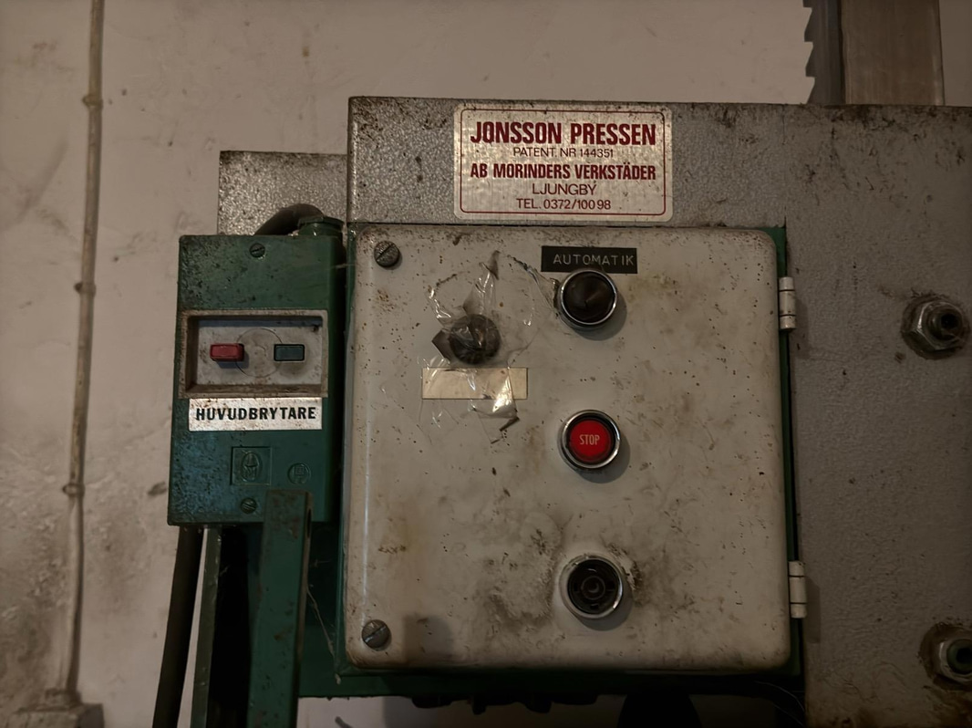 Kartongpress Jonsson Pressen
