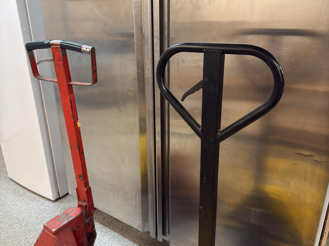 2 pallet trucks