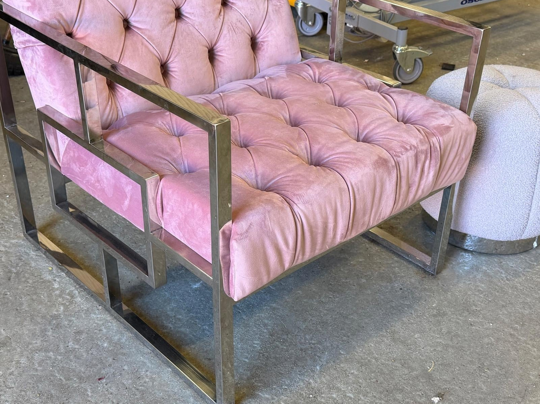 Fåtölj med fotpall, rosa/ grå