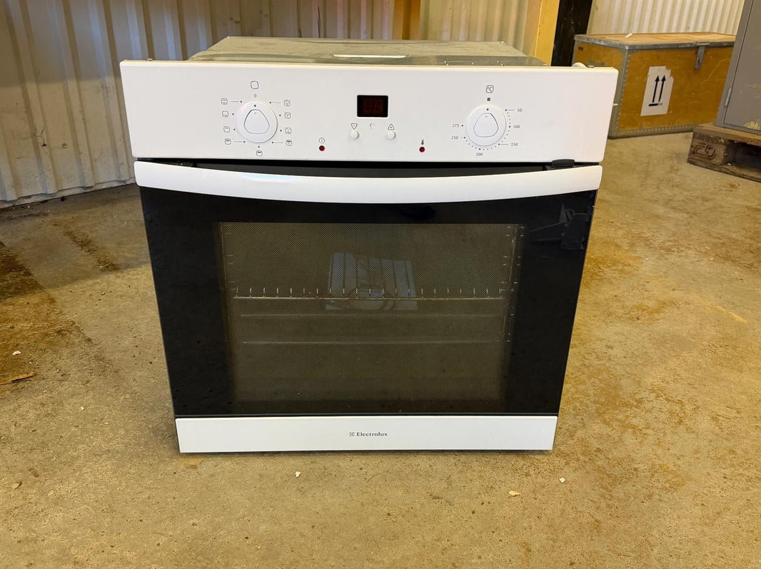 Ugn Electrolux EOB5647V, 3,5 kW