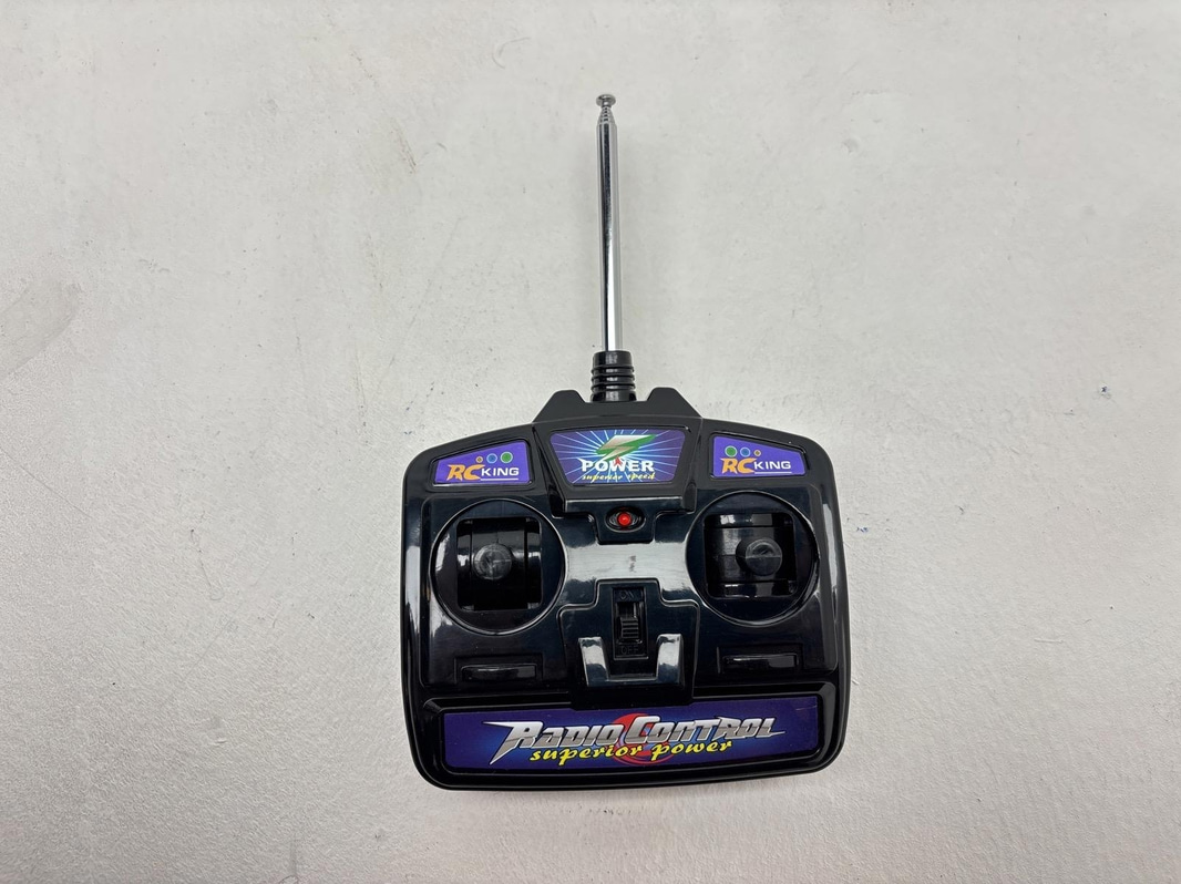 (NEW) Battery-powered ride-on toy car, Romantic City KL-03, blue/yellow