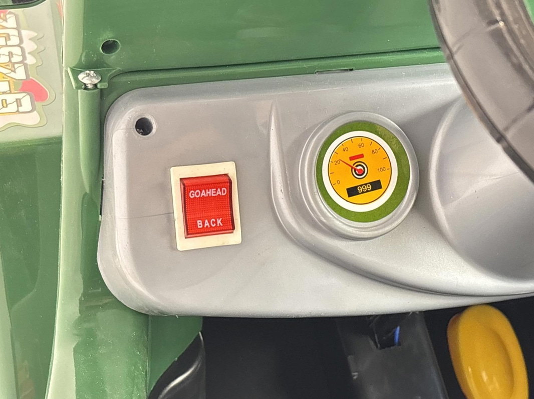 Eldriven leksaksbil, Militärjeep, grön