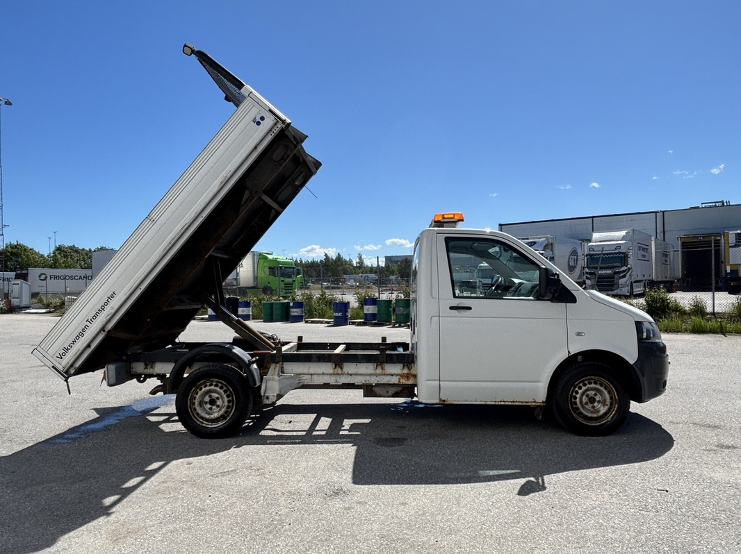 Volkswagen Transporter 2.0 TDI Flatbed Truck - 2011 | Tipper