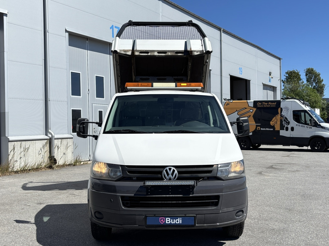 Volkswagen Transporter 2.0 TDI Flatbed Truck - 2011 | Tipper