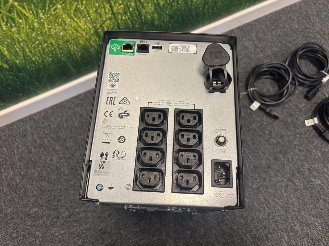Smart-UPS APC C1500