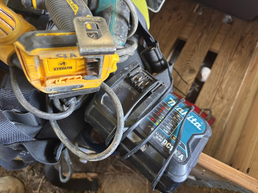 3 st. pallar blandat inklusive Makita och DeWalt