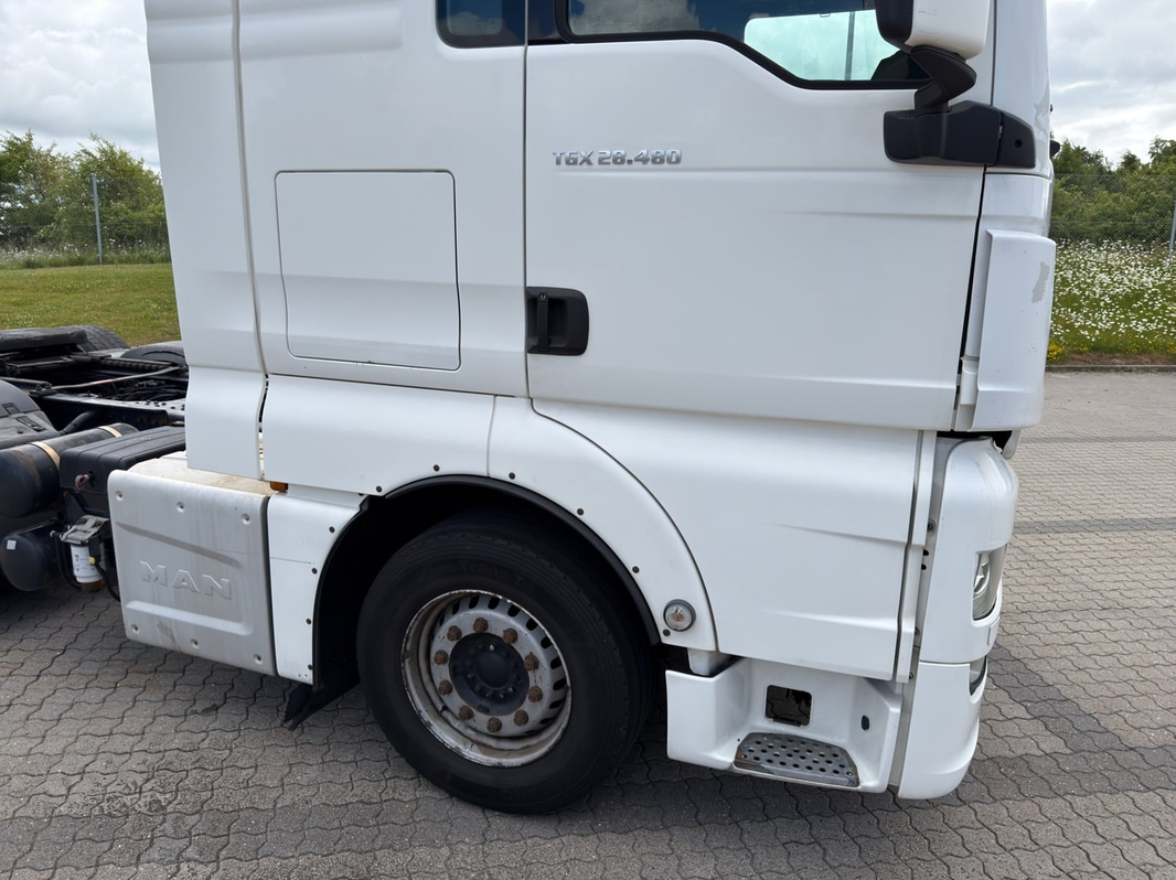 Tractor unit MAN TGX 28.480 6X2-2 -2016