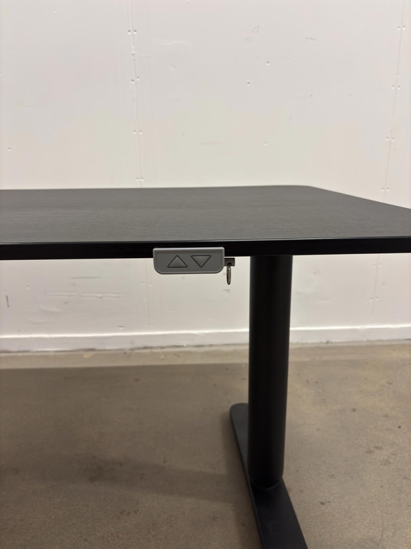 Höj- och sänkbart Skrivbord Ikea Bekant