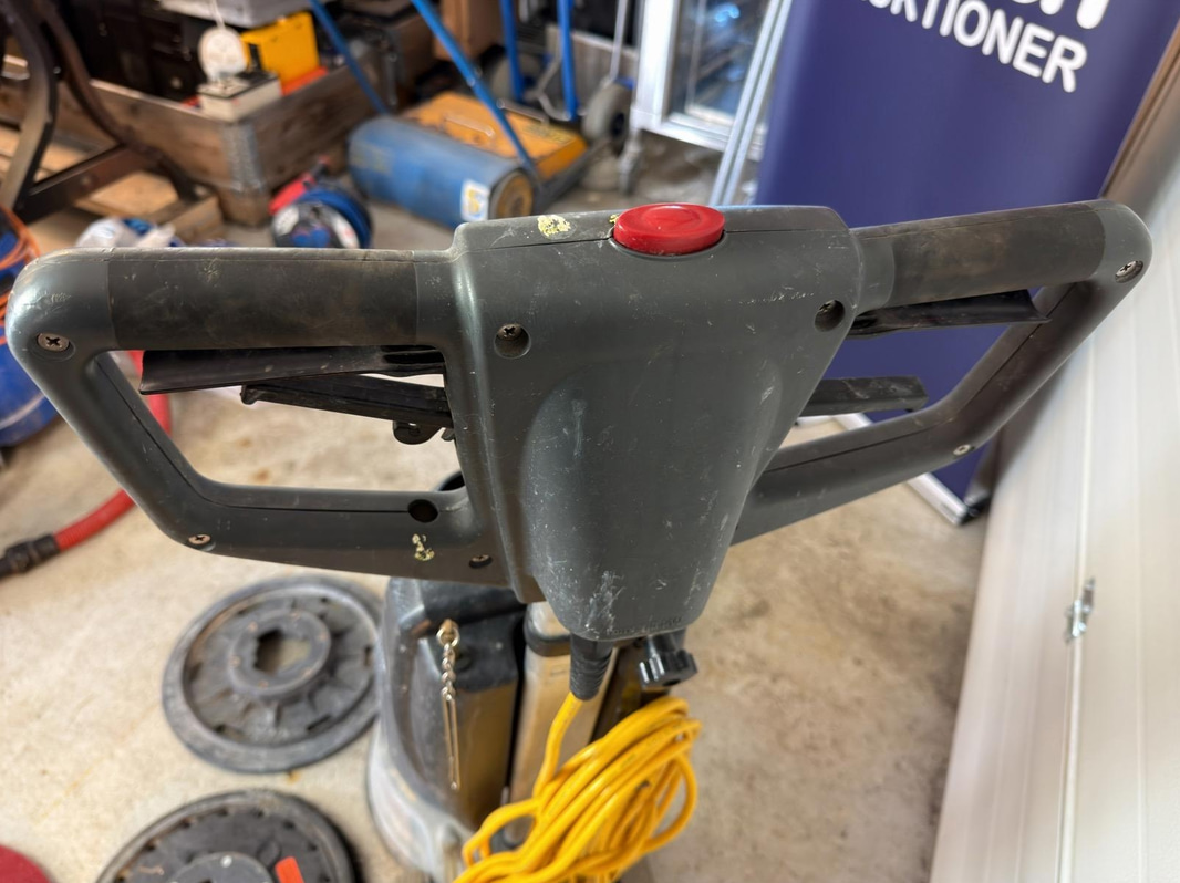 Nilfisk FM400 D Floor Machine, 230V