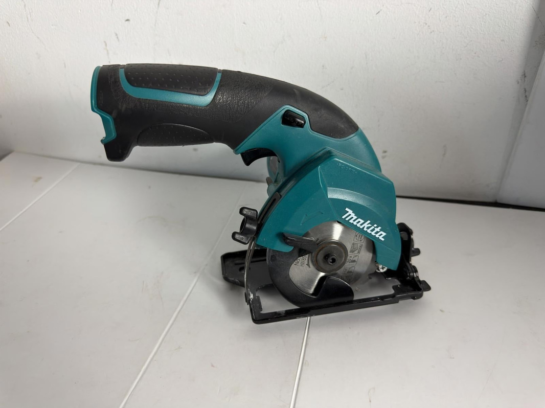 2 st Makita skruvdragare, cirkelsåg m.m.