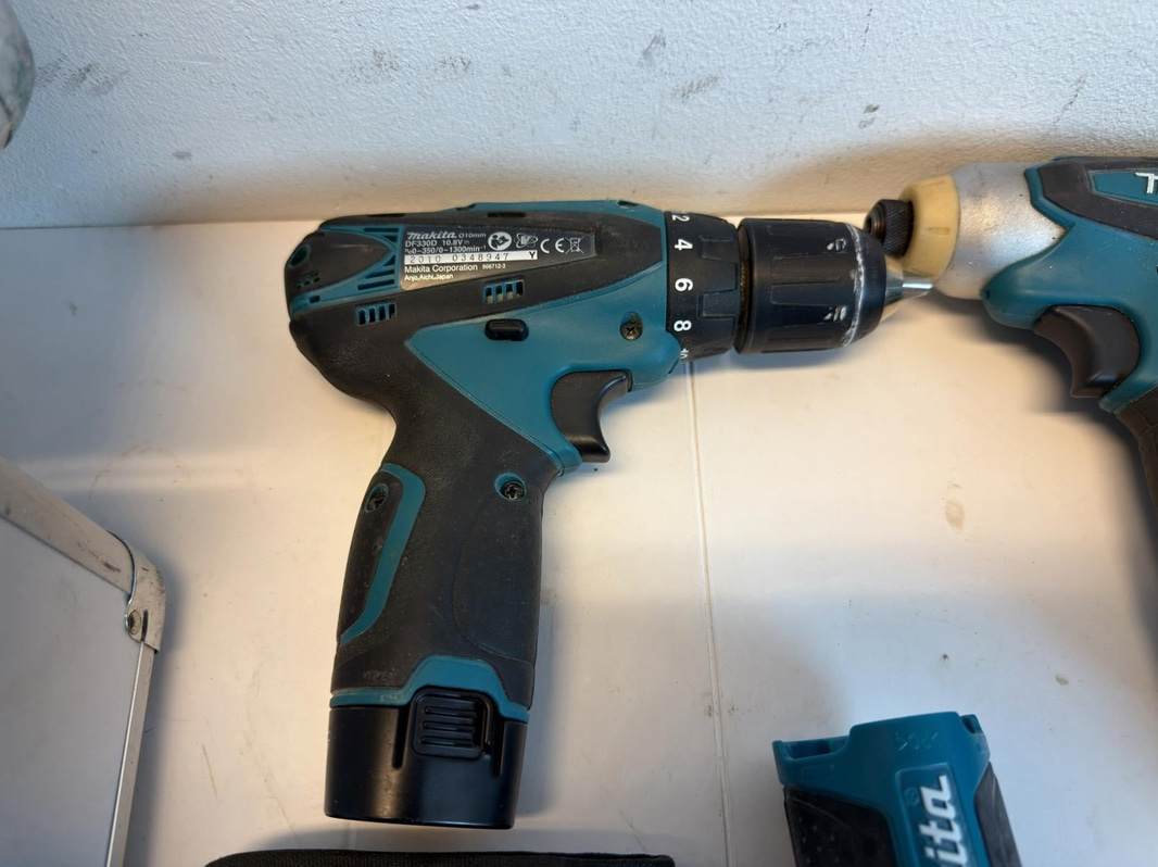 2 st Makita skruvdragare, cirkelsåg m.m.