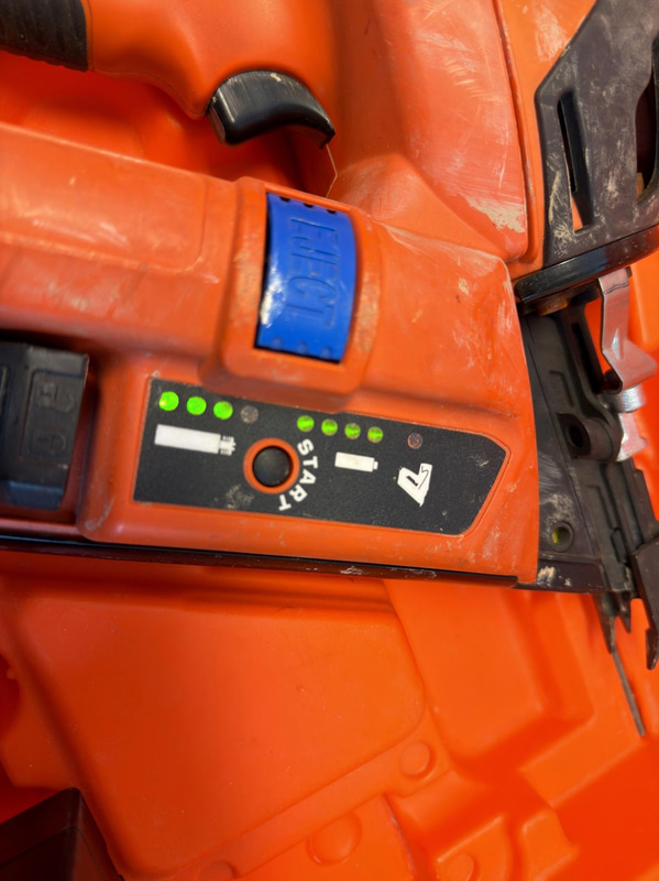Paslode IM90Xi Nail Gun