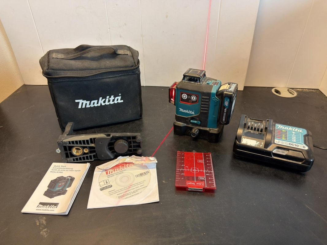 Makita Cross-Line Laser, 2021, Battery-Powered