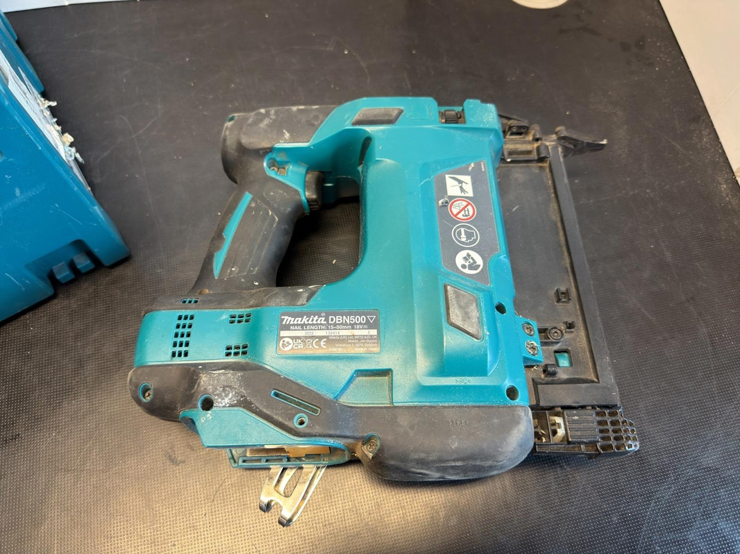 Spikpistol Makita DBN500ZJ, 18V LXT