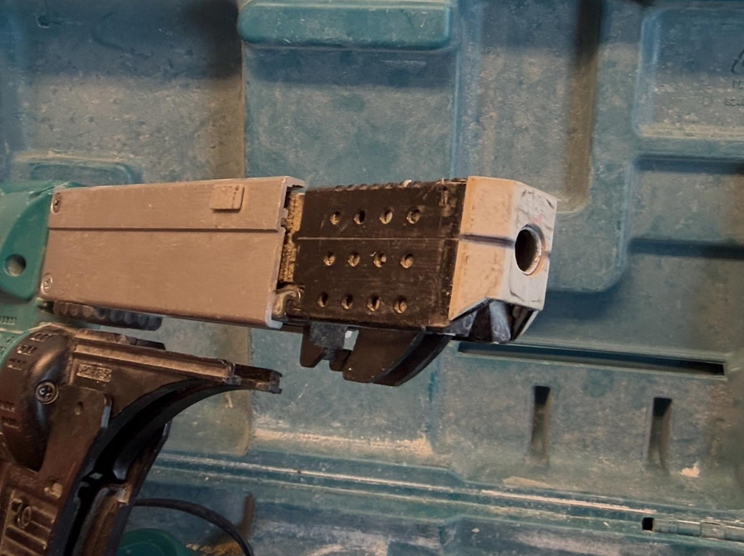 Auto-Feed Screwdriver Makita DFR550, 18 V