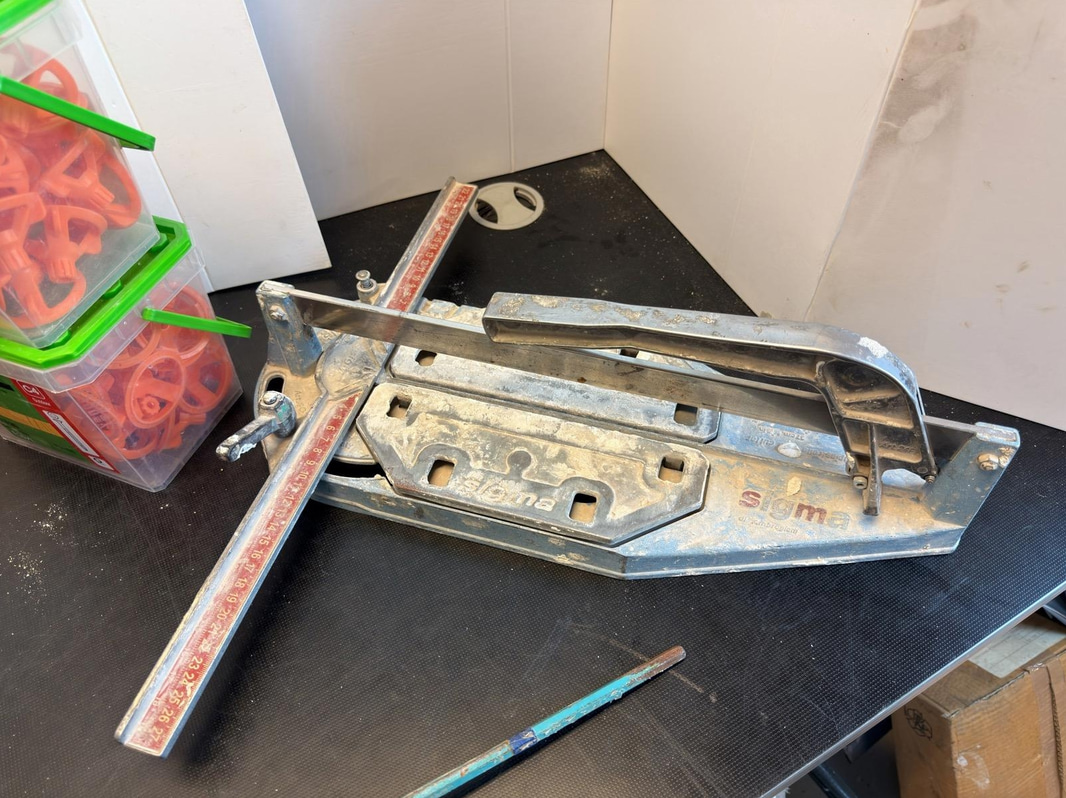 2 tile cutters, etc.