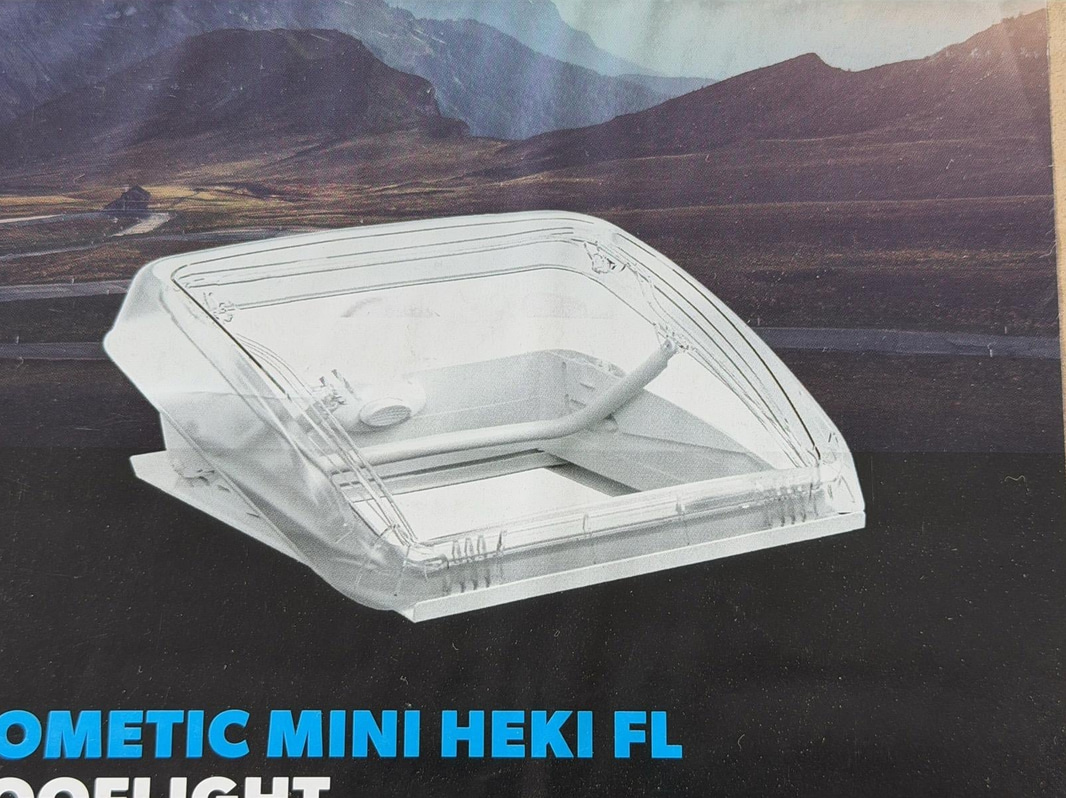 Taklucka Dometic Mini Heki FL, 400x400 mm
