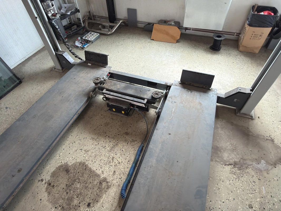 Billyft 4-pelar med frihjulslyft, OMA 526C, 5000 kg