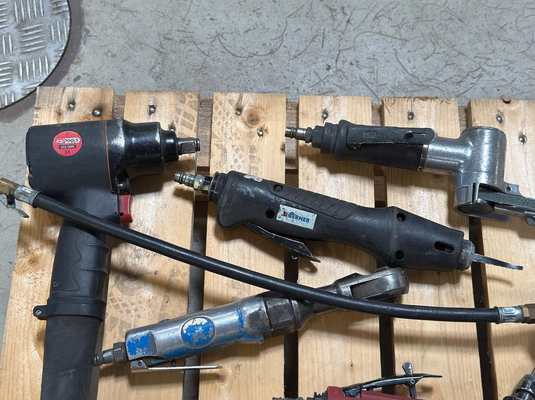 Pneumatic tools, lot of 12