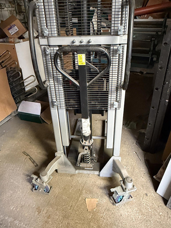 High-lift pallet stacker, Silverstone ES1025, 1000 kg, 2.5 m