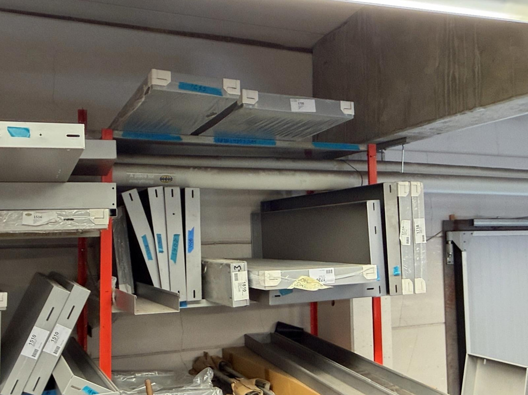 Stort sortiment diverse delar för System Edströms bilinredningar