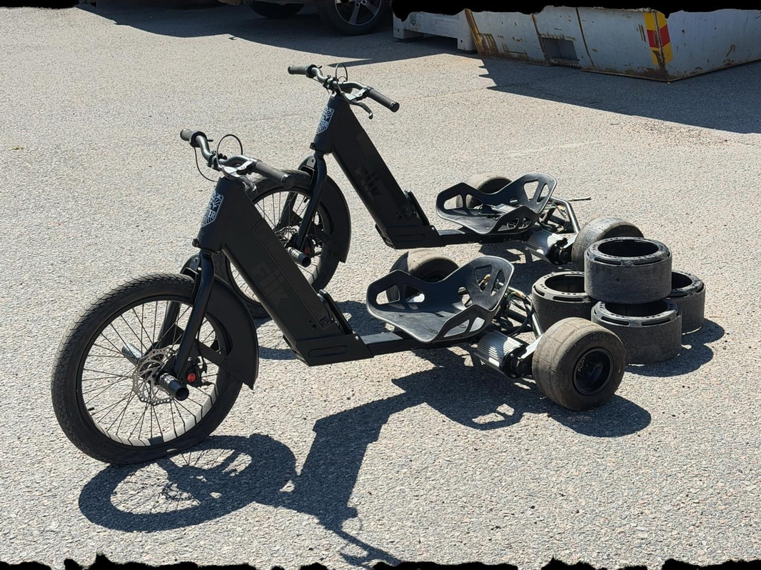 2 st trehjuliga driftcyklar, batteridrivna, FIIK Drifter