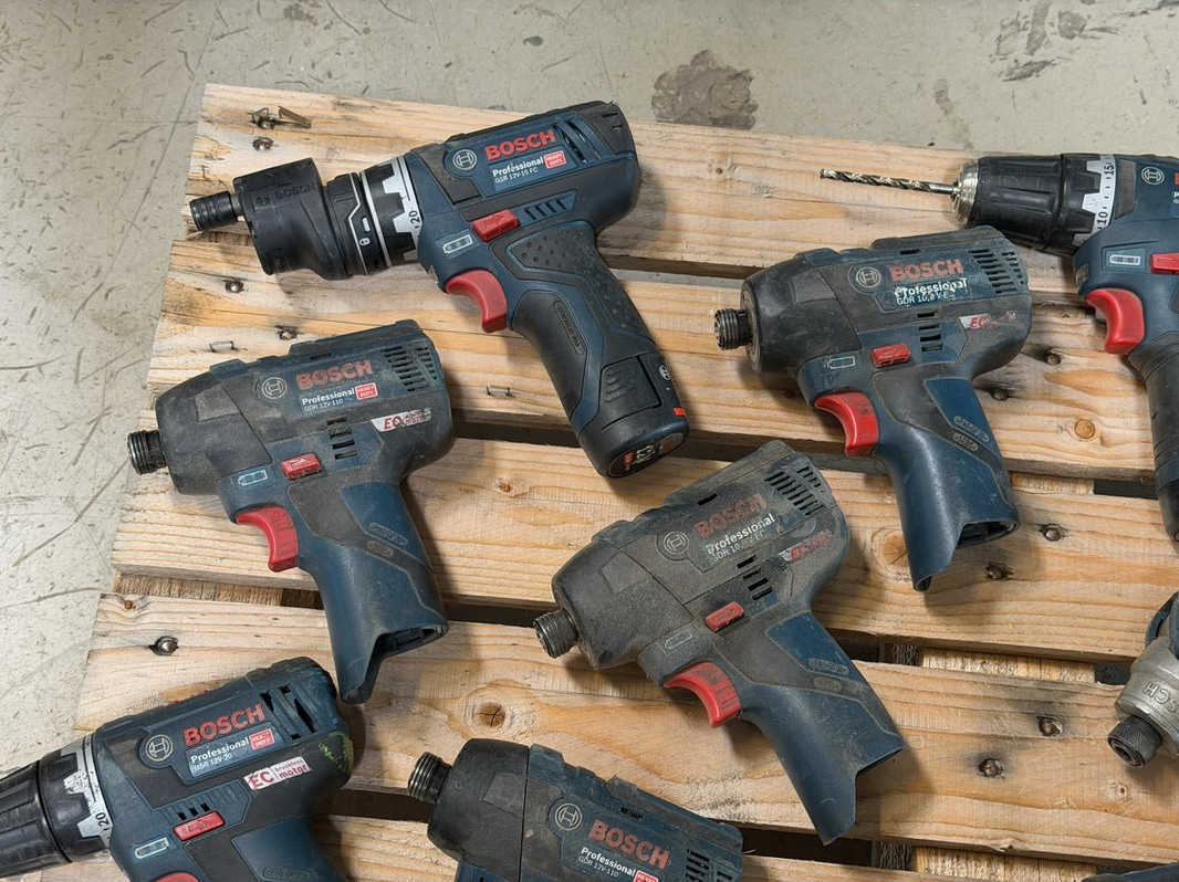 Sortiment batteriverktyg från Bosch, 13 st