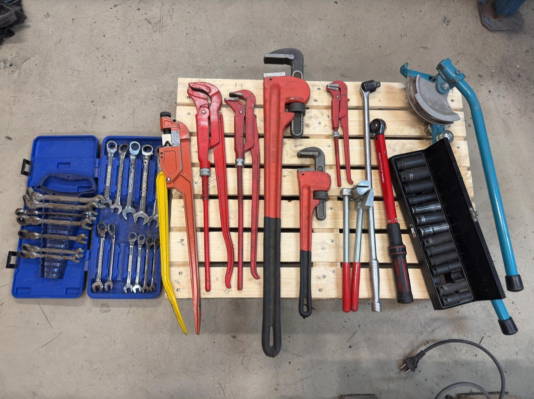 Lot of hand tools