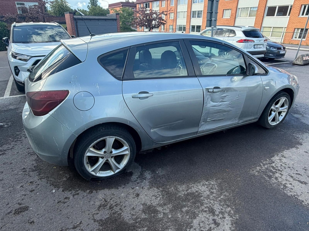 Opel Astra 1.4 Turbo -2010