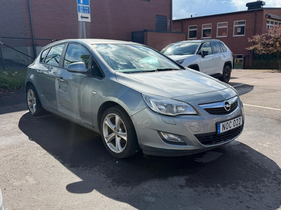 Opel Astra 1.4 Turbo -2010