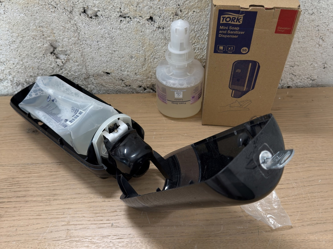Tvåldispenser Tork, S5, svart