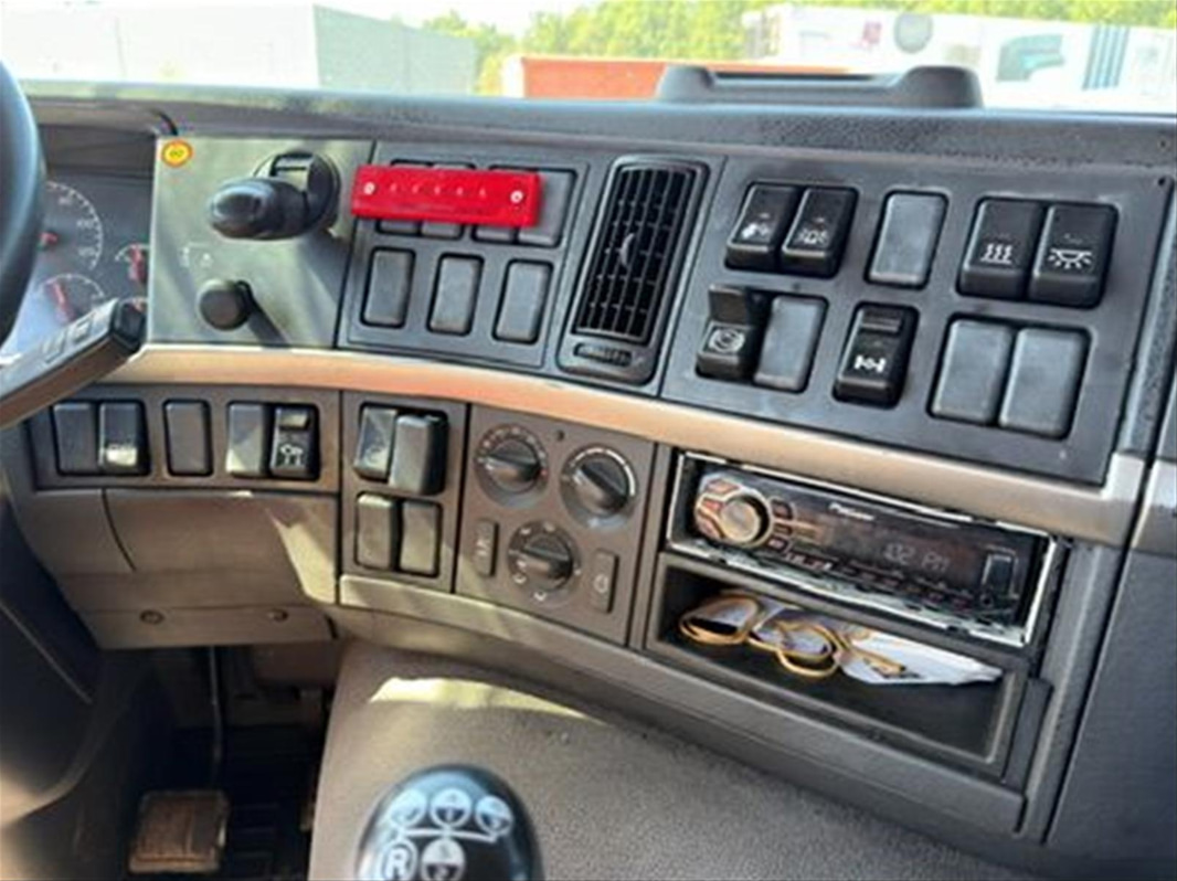 Recovery Truck Volvo FM9 4x2 -2003 | Bro BB88 | Manual | Diesel