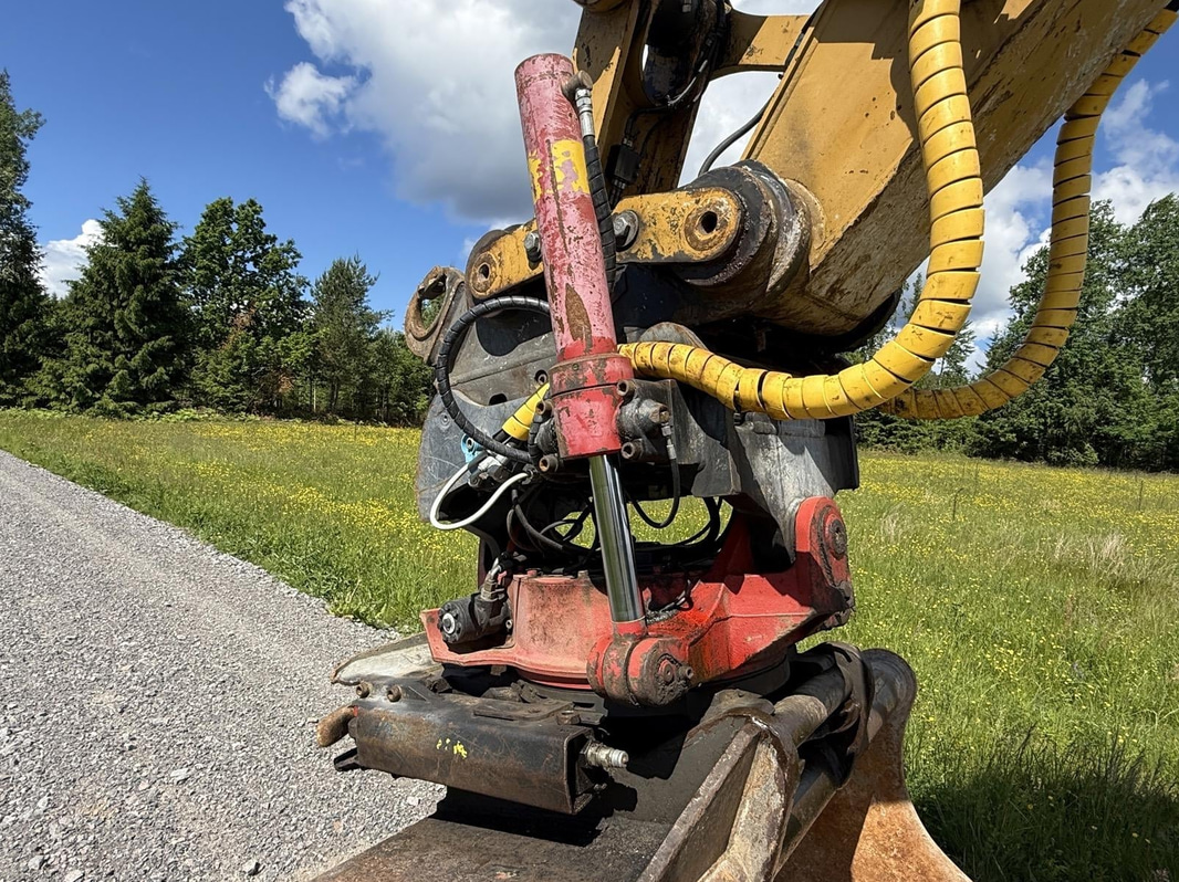 Tracked excavator Cat 324EL | 4 attachments | 2012