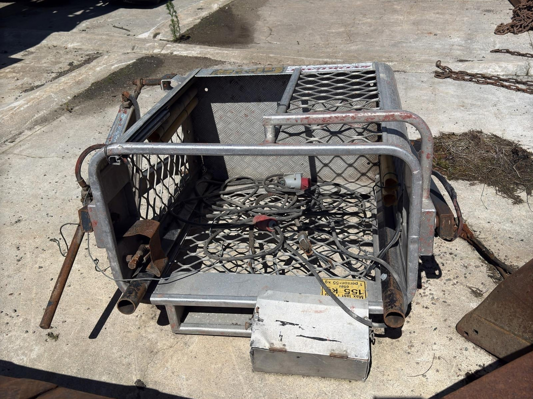 Crane & basket - System Giraff | Huddig