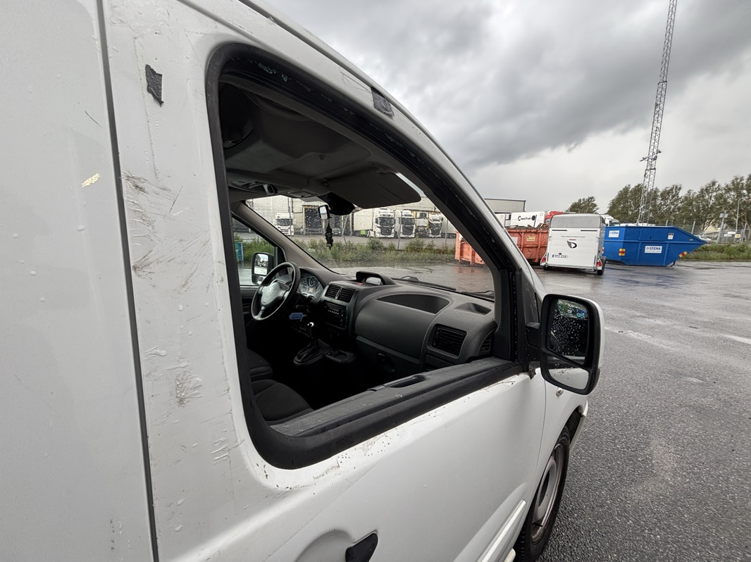 Skåpbil Peugeot Expert Panel Van 1.2t 2.0 HDi -2016